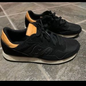 Saucony Sneakers sz 8